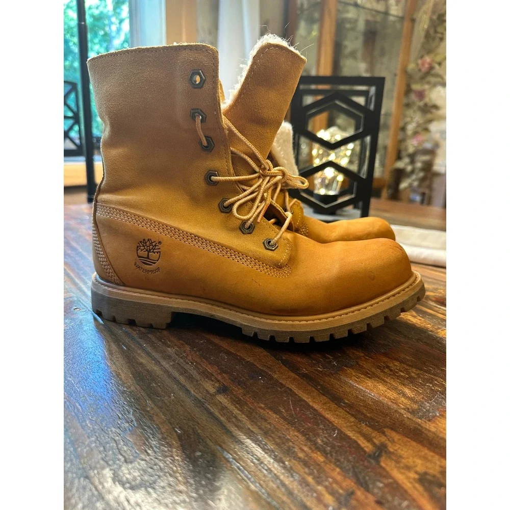 Timberland Womens 8329R Wheat Waterproof Teddy Fleece Fold Down Boots Size 7M